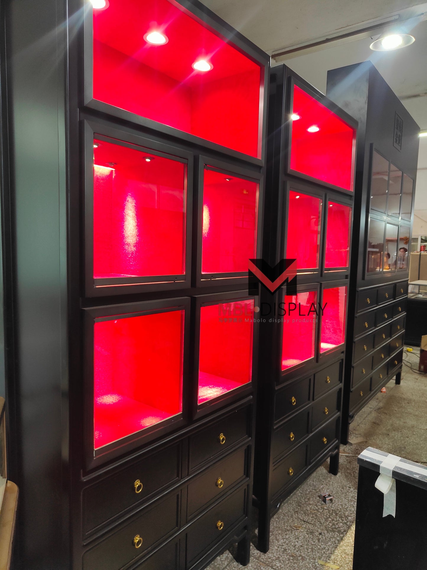 Luxurious Jewelry Display Cabinets for Trade