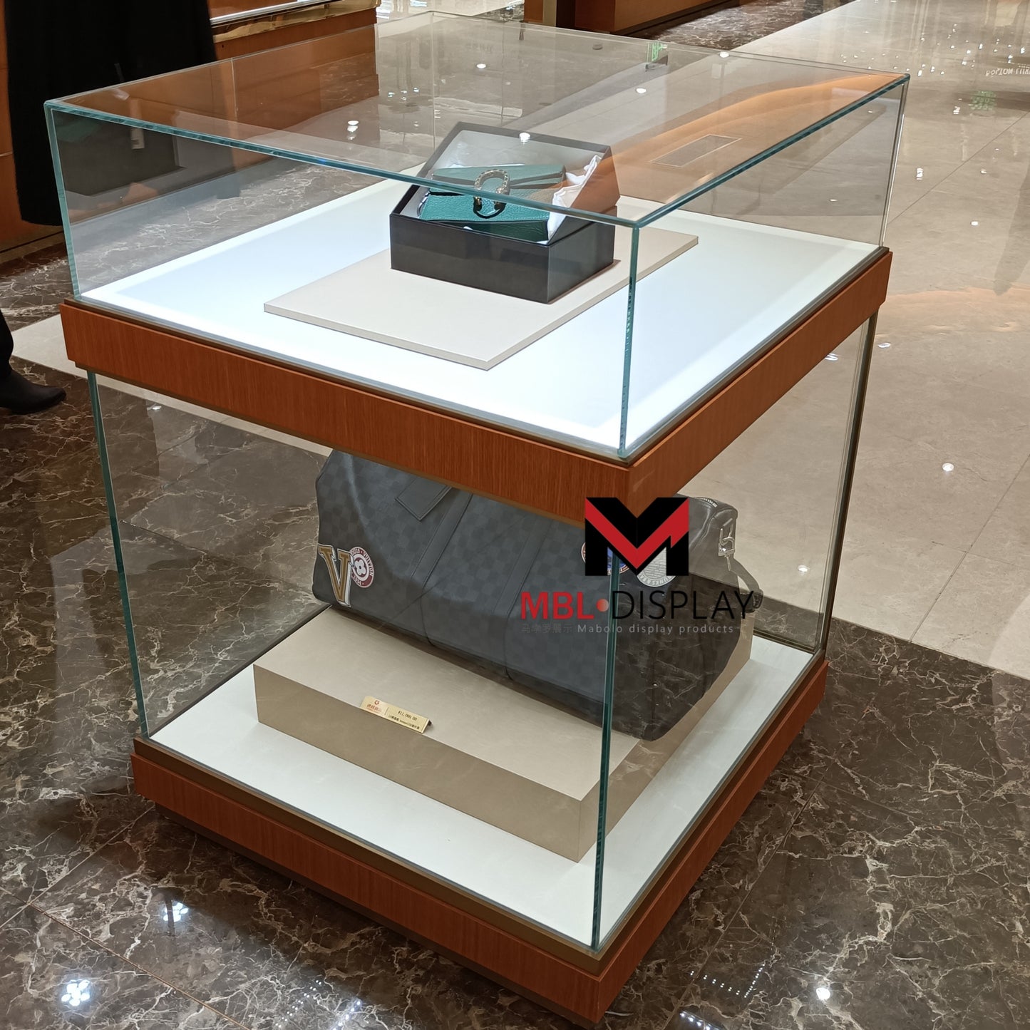 Shopping mall jewelry display case Jewelry store display case Jewelry display case Stainless steel glass display case