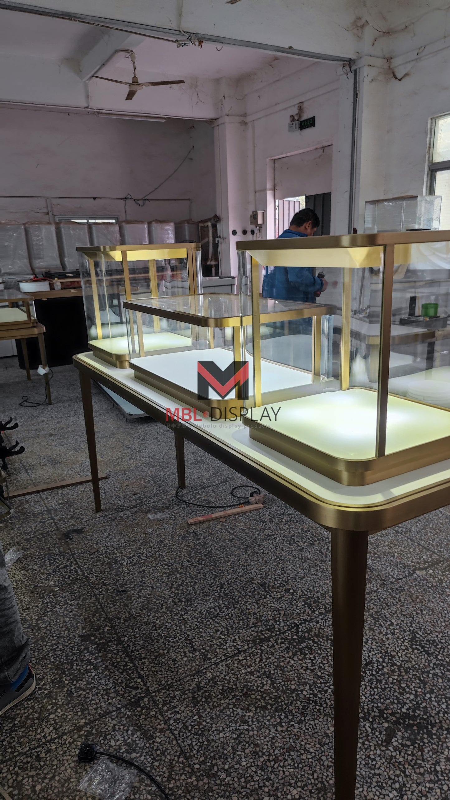Durable Jewelry Showcases for International Purchase