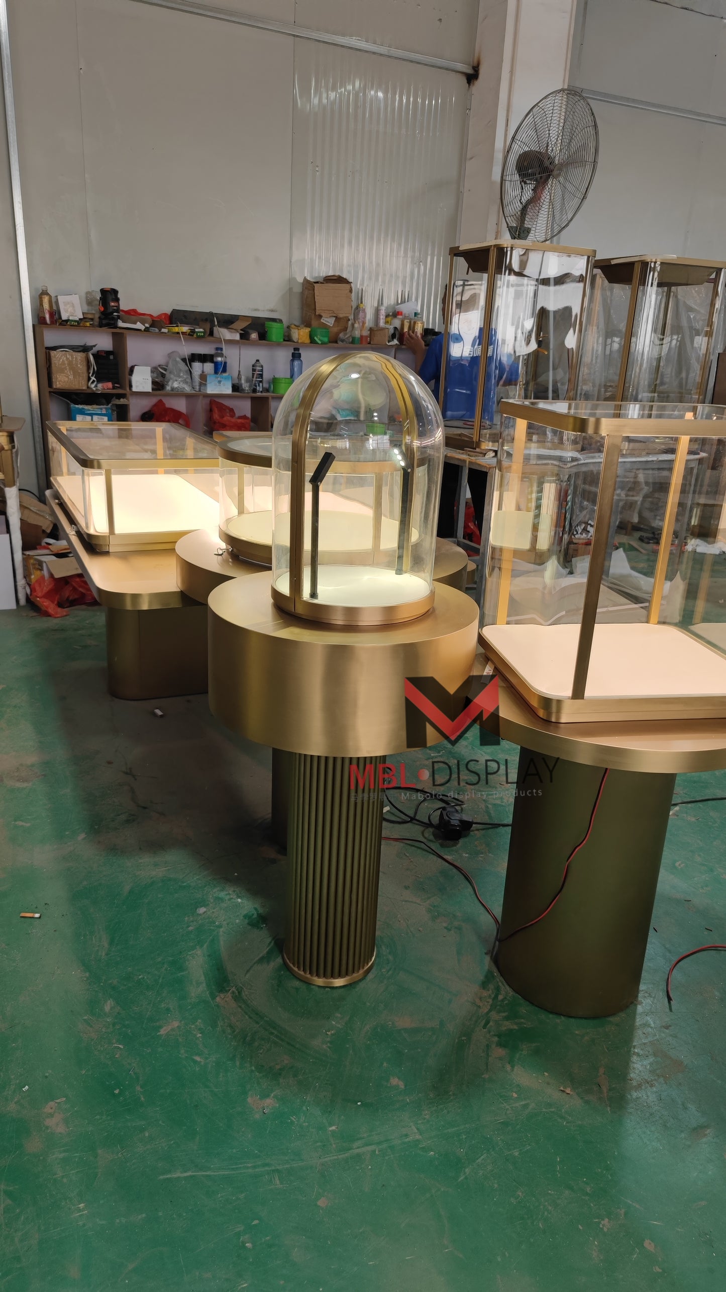 Customizable Jewelry Displays - Tailor to Your Needs