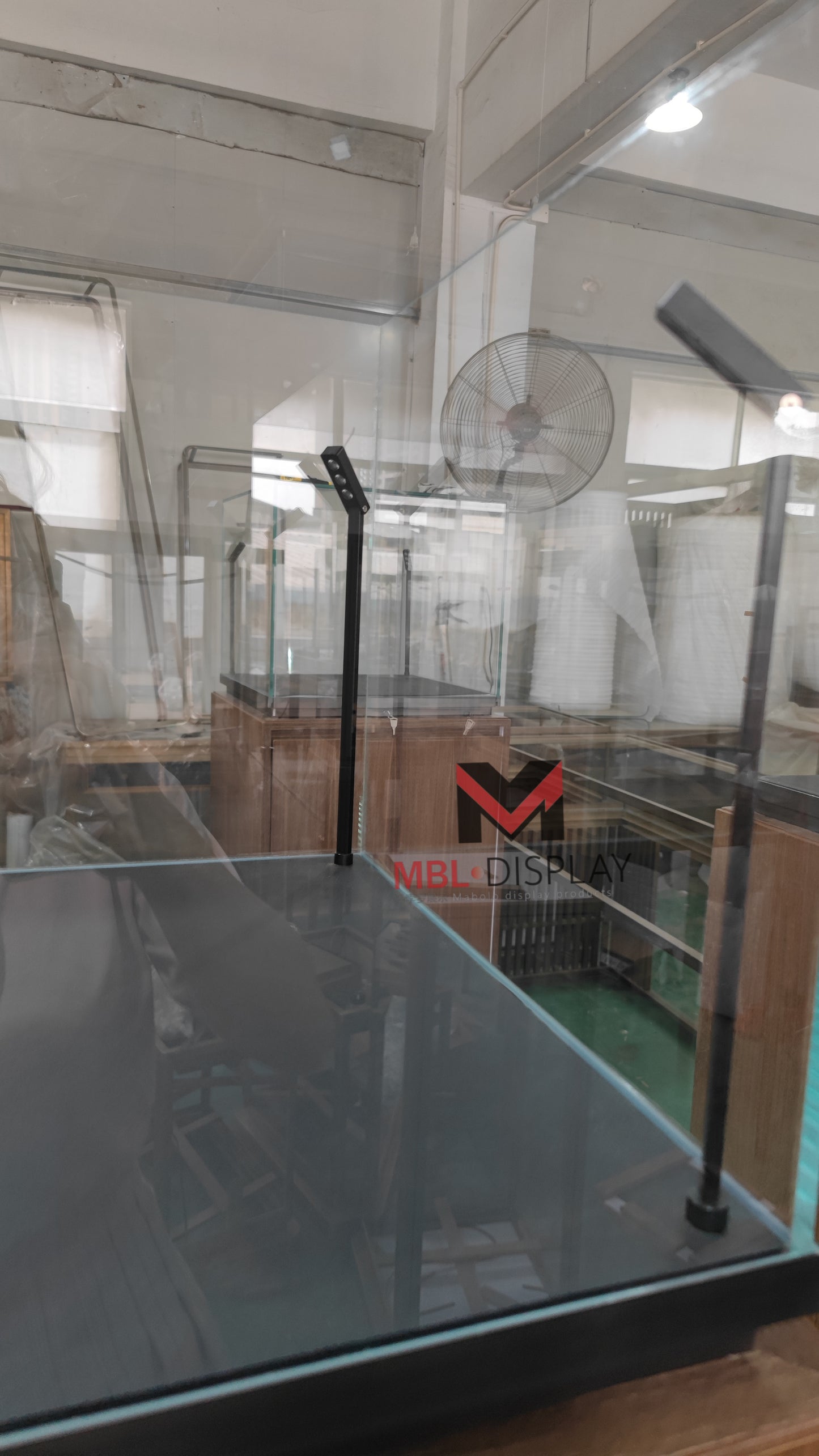 Wholesale Jewelry Showcases for Global Market
