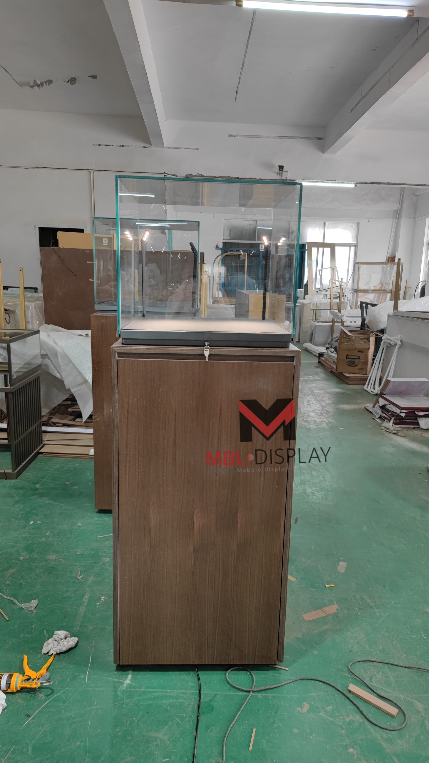 Wholesale Jewelry Showcases for Global Market