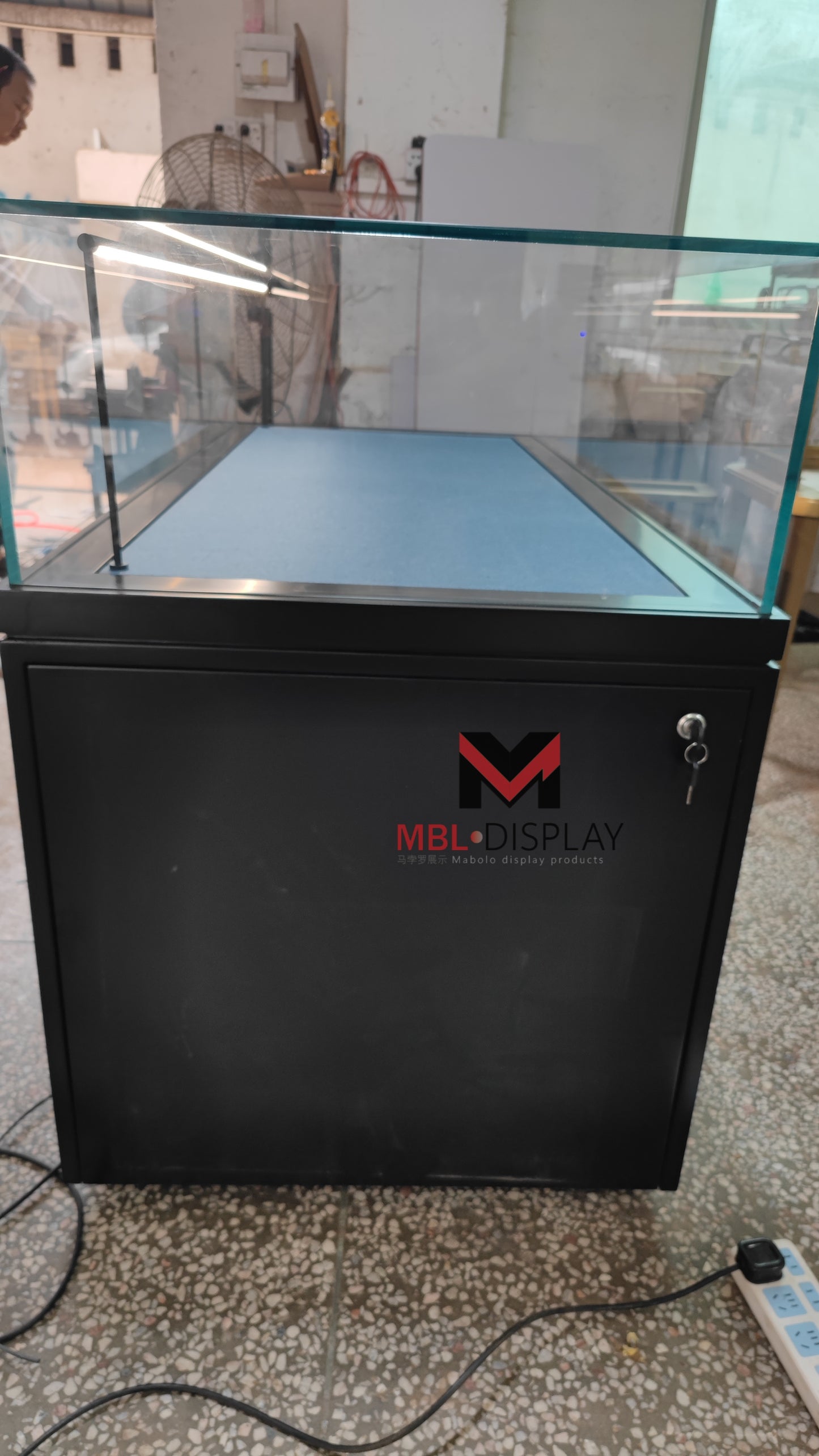 Modern Jewelry Cabinets for International Business