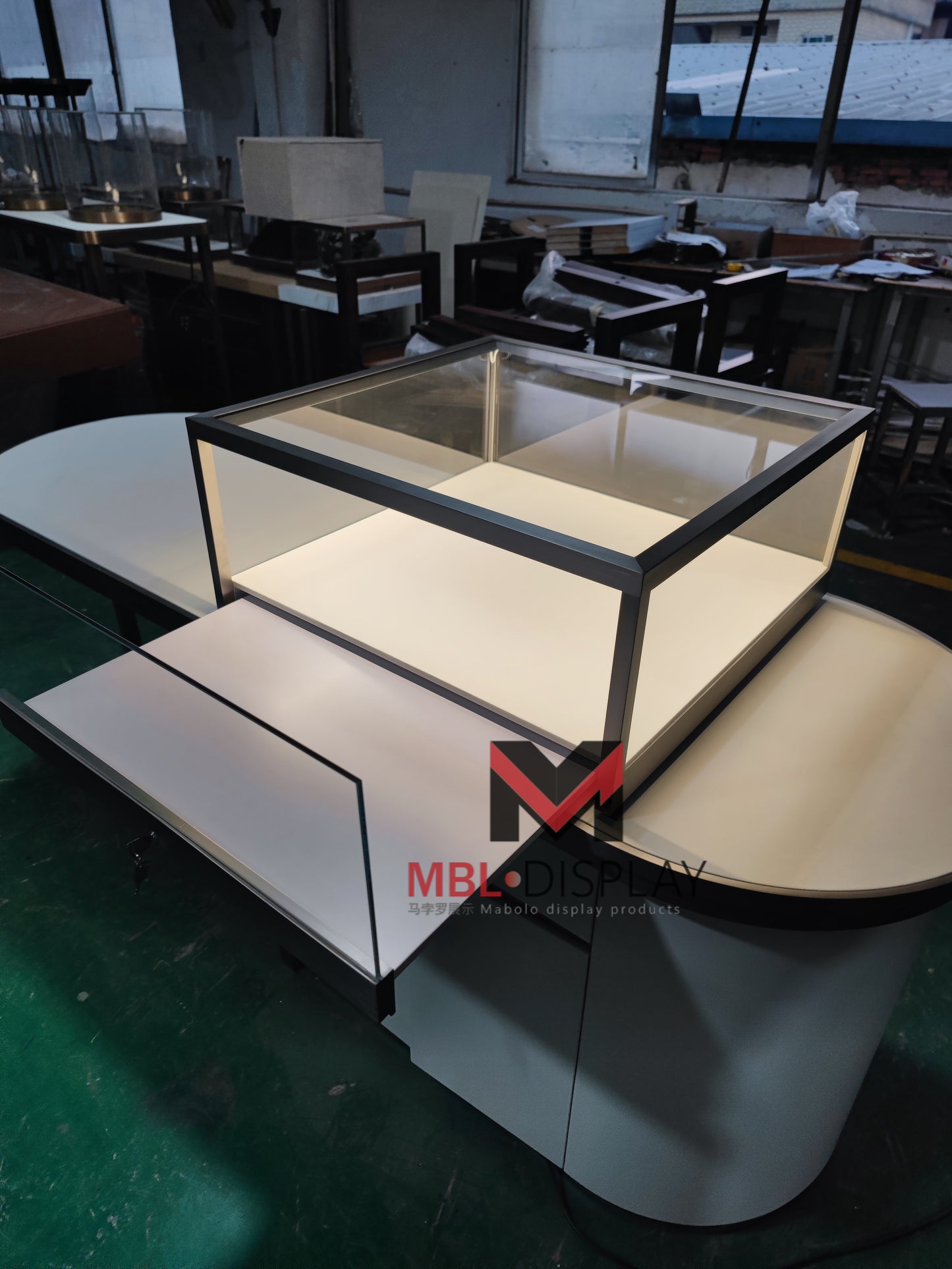 Unique Jewelry Display Cabinets: Global Appea